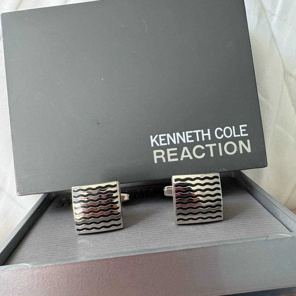 EUC Kenneth Cole Reaction Silver Cufflinks